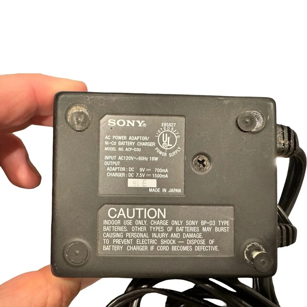 Sony ACP-D3U AC Power Adaptor Ni-Cd Battery Charger 9V 700mA